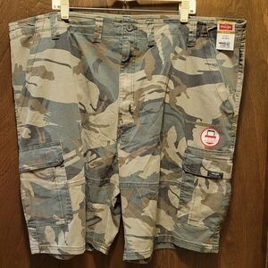 Wrangler Men's Green Camouflage Cargo Shorts NWT